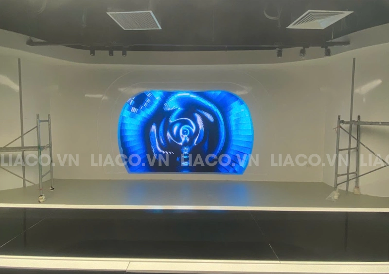 Thi công 5 màn hình LED trong nhà tại MIPEC Tây Sơn 3
