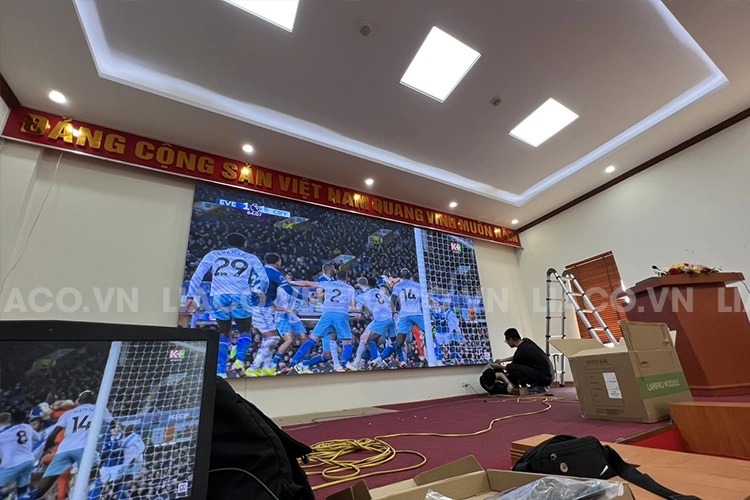 Lắp đặt màn hình LED P4 trong nhà, Vietinbank Phú Thọ 1