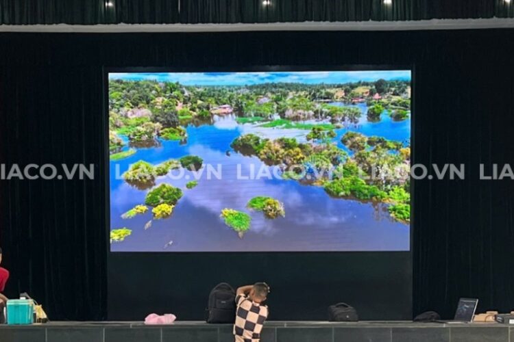 Lắp đặt màn hình LED P2.5 indoor 15.565m2 Chí Linh, HD