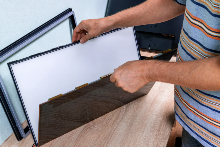 3. Vì sao màn hình LCD bị vỡ thường không sửa được? 1