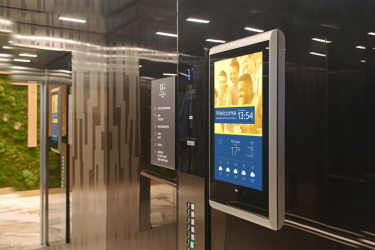 Tiêu chuẩn an toàn khi lắp đặt màn hình LCD trong thang máy Tiêu chuẩn an toàn khi lắp đặt màn hình LCD trong thang máy